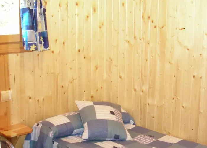 Parque de Campismo Casitas Cinco Castanos Candelario